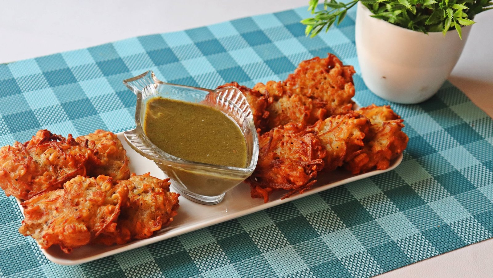 You are currently viewing Noodles Pakora Recipe | Noodles Recipes